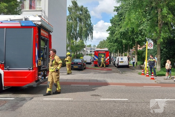 Brand in portiekwoning zorgt voor snelle inzet brandweer