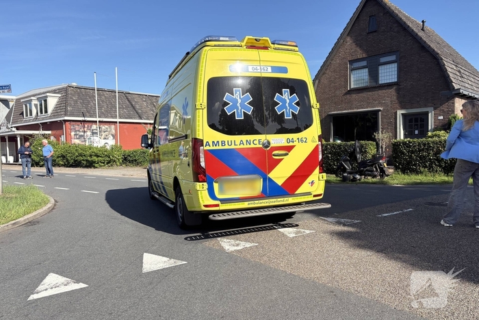 Scooterrijder betrokken bij aanrijding met auto