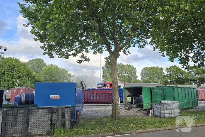 Brand in container bij milieustraat