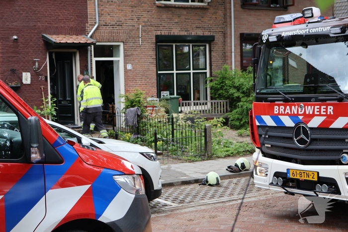Woning onbewoonbaar door brand in meterkast, brandweer waarschuwt voor bluspoging