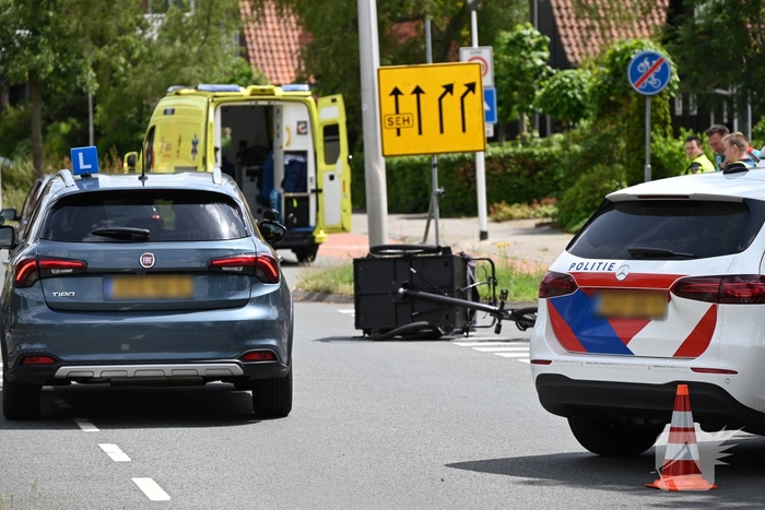 Aanrijding tussen bestelbus en bakfiets