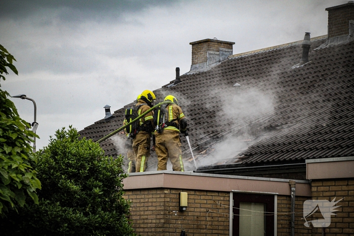 Flinke rookontwikkeling bij dakbrand