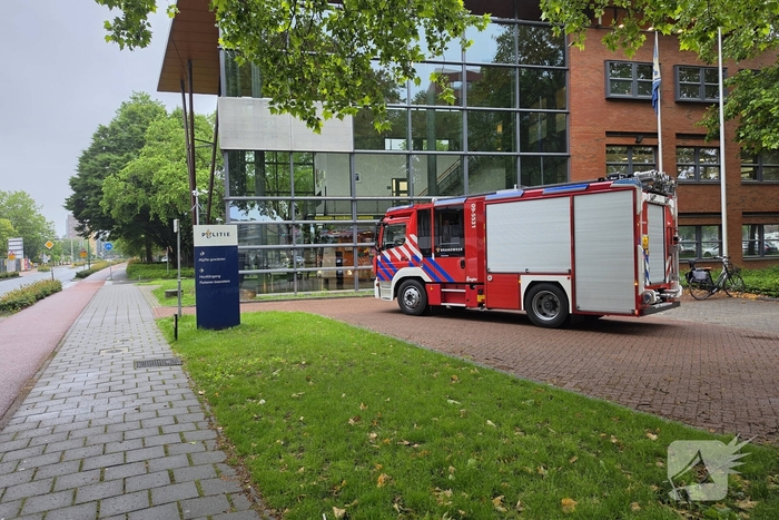 Brandgerucht bij politiebureau