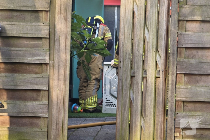 Brand in schuur door defecte vriezer