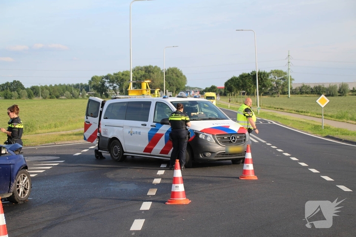 Twee voertuigen total-loss na aanrijding