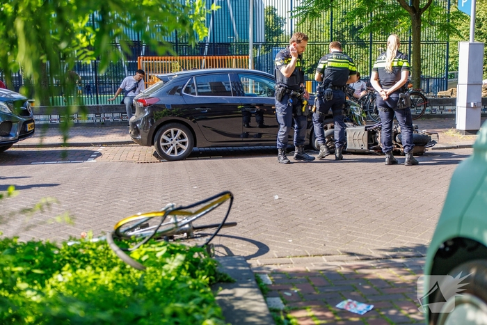 Fietser gewond bij aanrijding met motorscooter