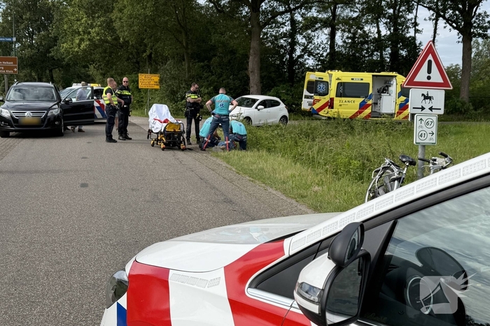 Fietsers betrokken bij aanrijding met auto