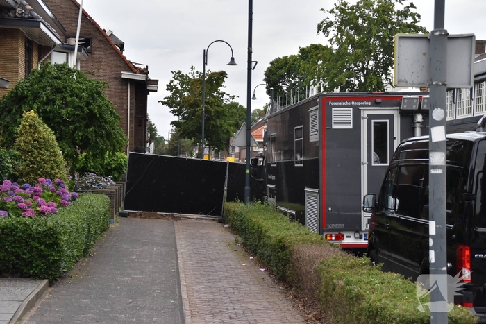 Grote brand in woning leidt tot zoektocht naar vermiste bewoner