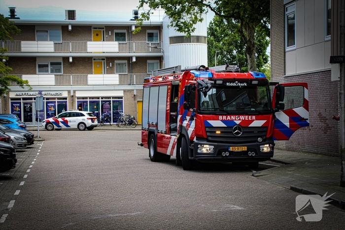 Brand in winkel veroorzaakt rookontwikkeling