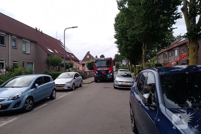 Brandweer blust woningbrand in Velp