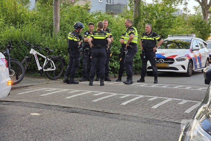 Politieagente gewond bij aanrijding met scooter