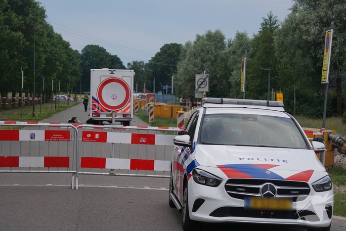 Minderjarige aangehouden na aantreffen twee doden (53) in woning