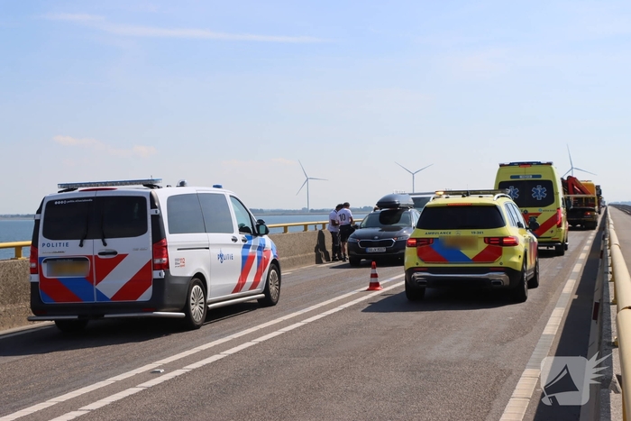 Vier voertuigen betrokken bij kop-staartbotsing op Zeelandbrug