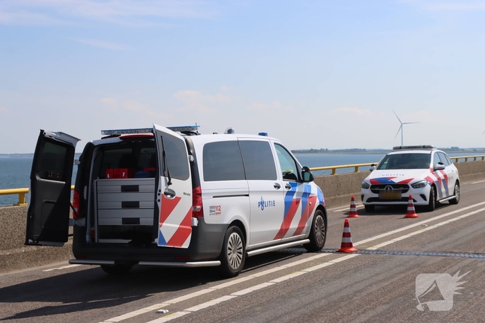 Vier voertuigen betrokken bij kop-staartbotsing op Zeelandbrug