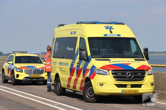 Vier voertuigen betrokken bij kop-staartbotsing op Zeelandbrug