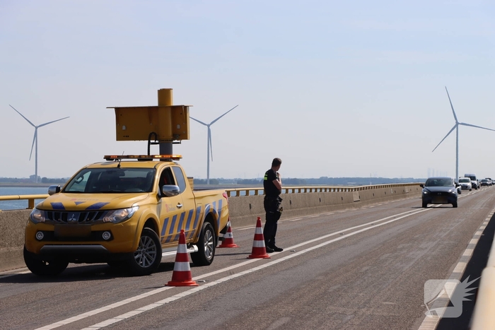 Vier voertuigen betrokken bij kop-staartbotsing op Zeelandbrug