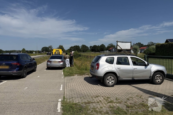 Botsing tussen twee voertuigen leidt tot schade