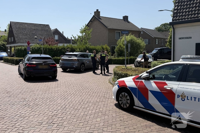 Botsing tussen taxi en personenauto leidt tot gewonde