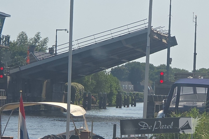 Leimuiderbrug sluit niet meer na doorgang scheepvaart