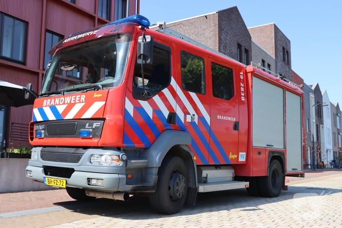 Bewoner nagekeken na uitslaande woningbrand