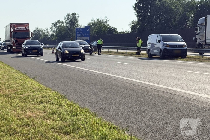 Aanrijding op drukke weg zonder gewonden