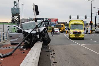 ongeval prins hendrikbrug dordrecht