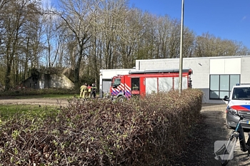 waterlekkage mastgat middelharnis